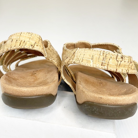 Vionic Harissa Cork Strappy Sandals (8) - Picture 8 of 11